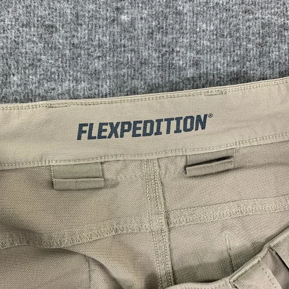 Duluth Flexpedition Shorts Men 40x9 Relaxed Fit Brown Hiking Outdoor Utility - Picture 2 of 9